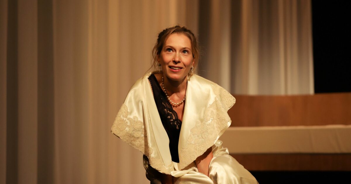 Ophelia kolb la profondeur et la gr ce le journal d armelle heliot